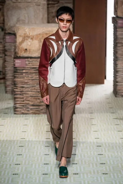 Look 35